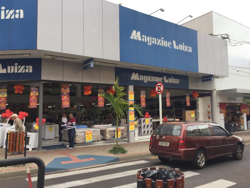 fachada-magazine-luiza-botucatu